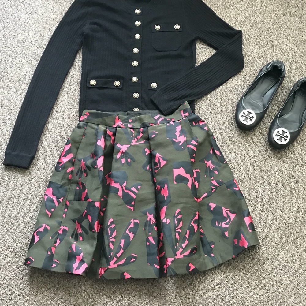 Banana Republic navy green pattered skirt